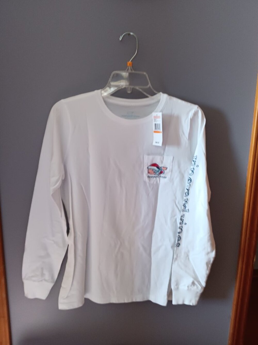 (BOUTIQUE) New Vineyard Vines Christmas Shirt, size S